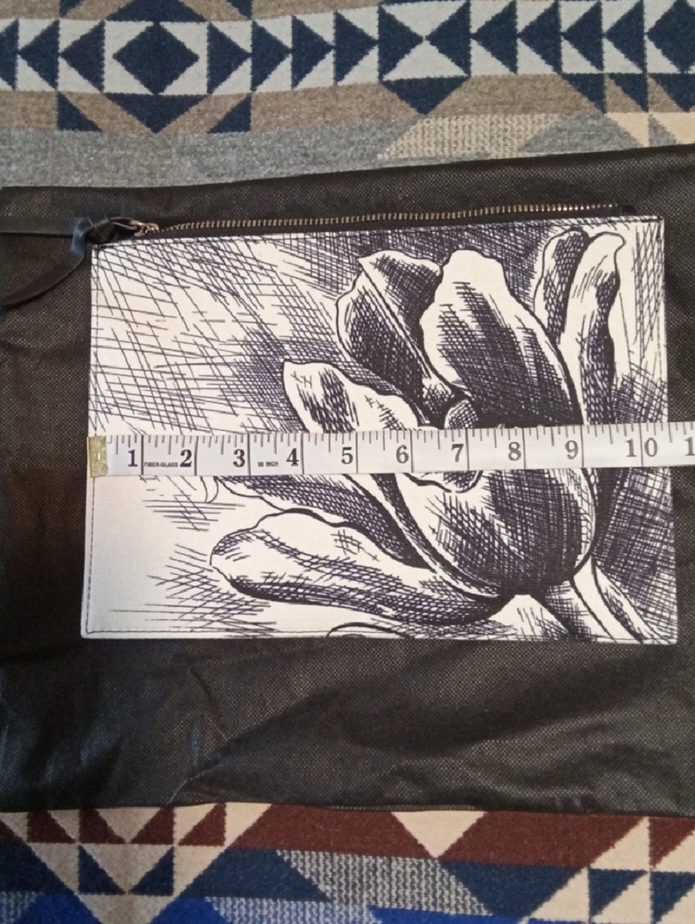 EUC! White House Black Market  Floral Zip Clutch